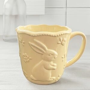 NEW Pastel Yellow Embossed Bunny Scalloped Edge Mug - 17oz